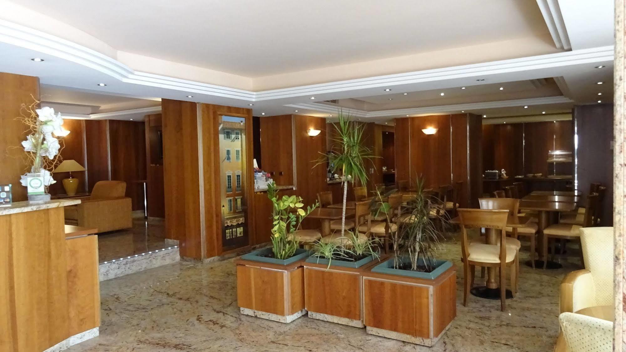 Hotel Massenet 3*